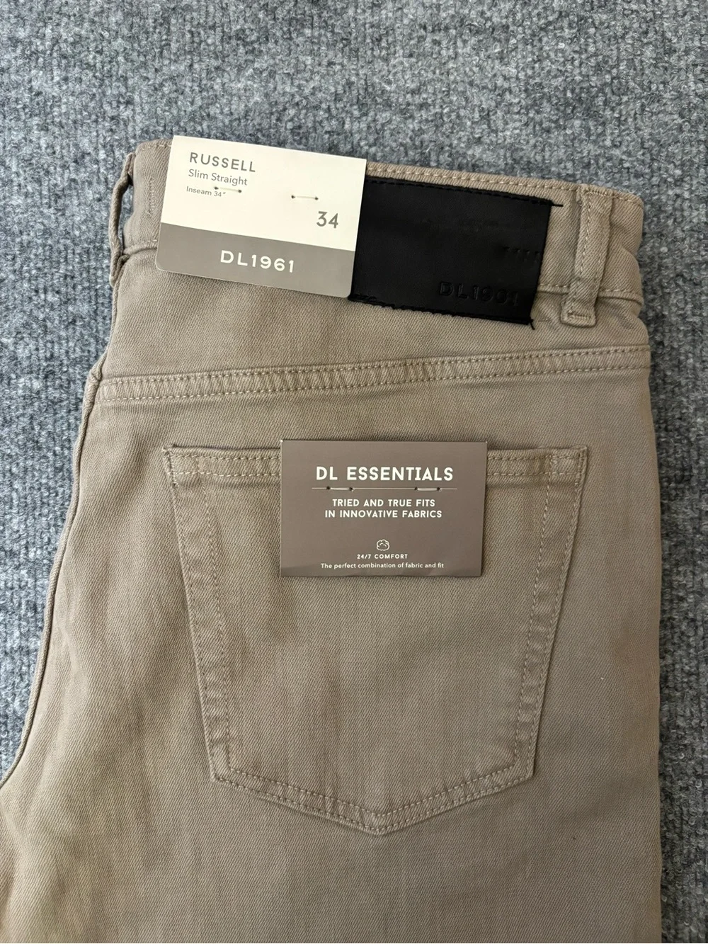 DL1961 Russell Slim Straight Cedarwood W34 X L34 NWT